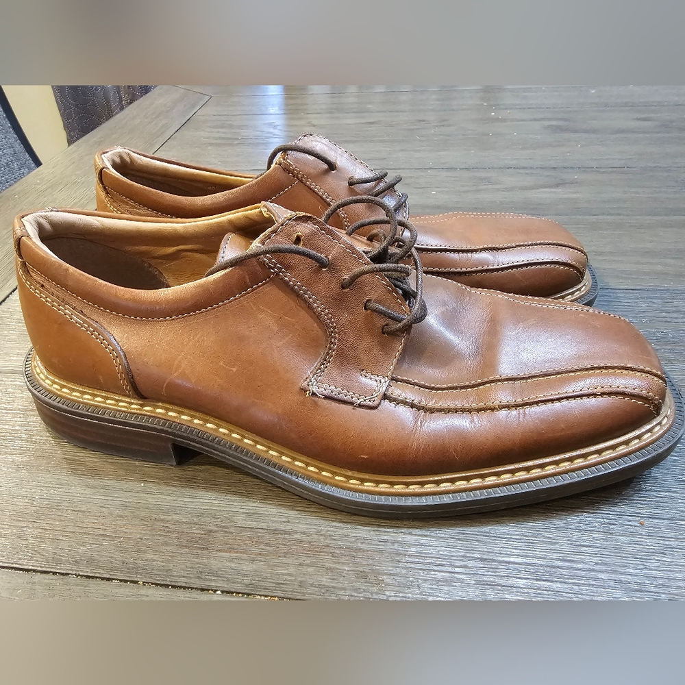 Skechers Men's Size 8 Brown dress shoes